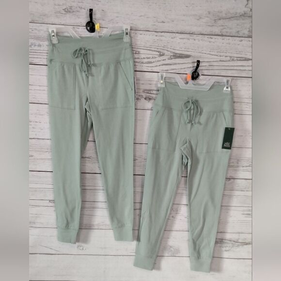 NWT:"Wild Fable" woman's stretch pants - Picture 2 of 9